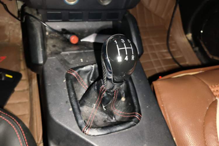 Used Geely Auto GX7 2015 Classic Edition 1.8L Manual Urban Model China IV