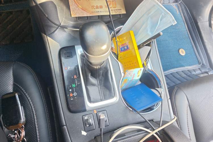 Used Toyota Highlander 2018 2.0T Four-Wheel Drive Luxury Version 7 Seats China VI Standard
