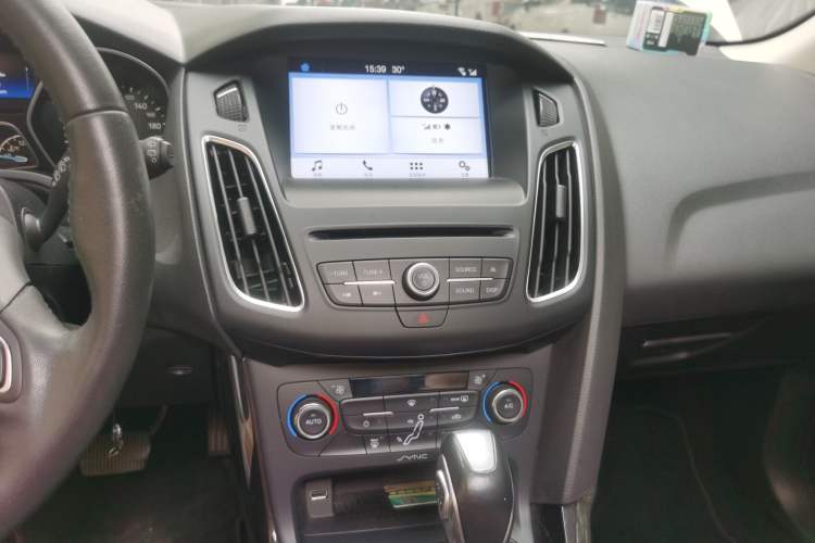 Used Ford Focus 2017 Hatchback EcoBoost 180 Automatic Elite Model Audio And AC Panel