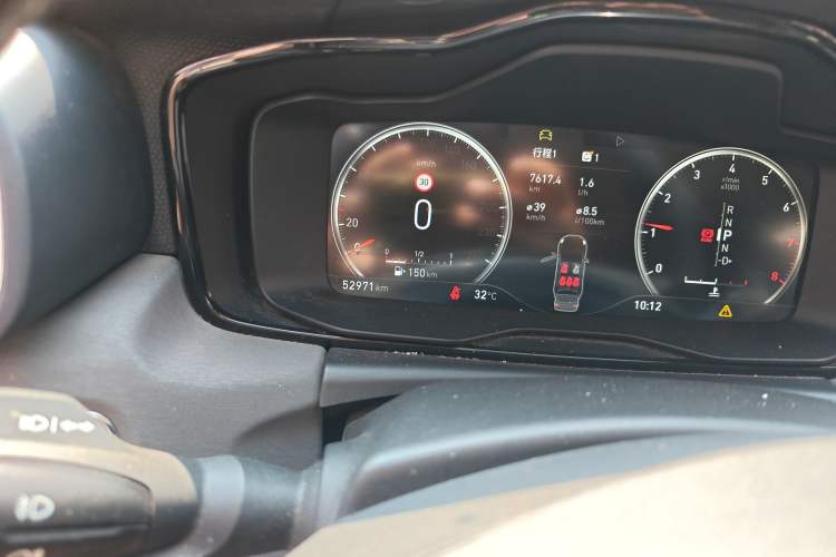 Used Lynk & Co 02 2020 1.5T DCT Two-Wheel Drive Zhaopu Version Odometer Close Up