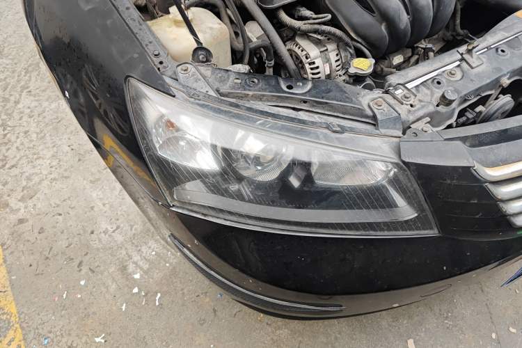 Used Geely Auto Classic Emgrand 2013 Sedan 1.8L CVT Prestige Model
