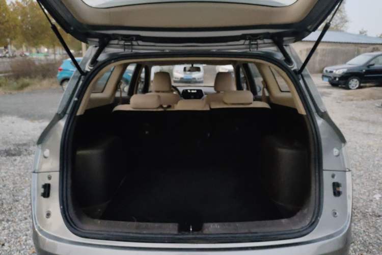 Used Baojun 310W 2017 1.5L Manual Comfort Version China V