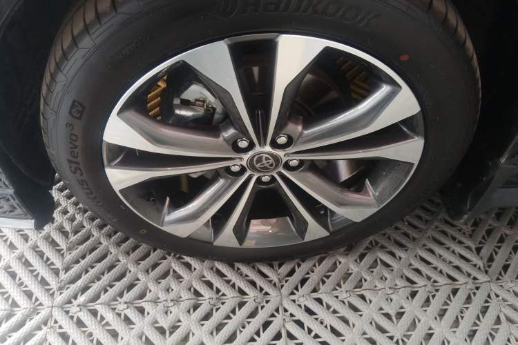 Used Toyota Granvia 2024 2.5L Hybrid Prestige ULTRA Edition
