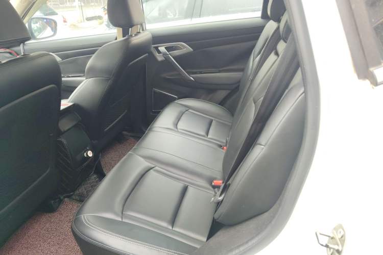 Used Geely Auto Emgrand X7 Sport 2016 2.0L Manual ZhiShang Version