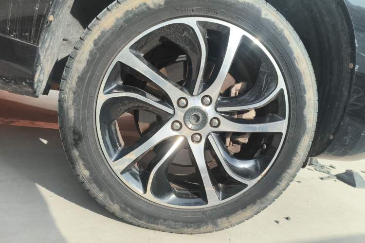 Used Haval H6 Coupe 2018 Red-Label 1.5T Automatic Two-Wheel Drive Ultra-Luxury Model Right Front Wheel Hub