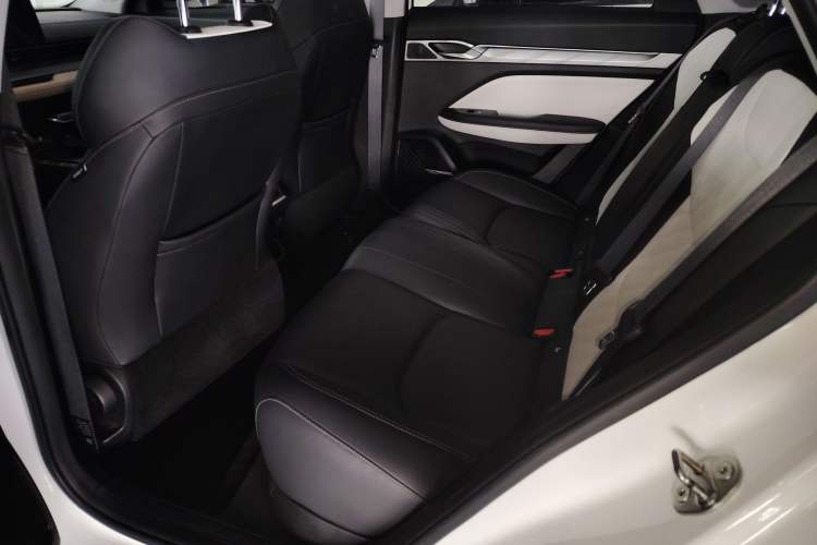 Used Geely Auto Emgrand L 2022 1.4T CVT Flagship Edition
