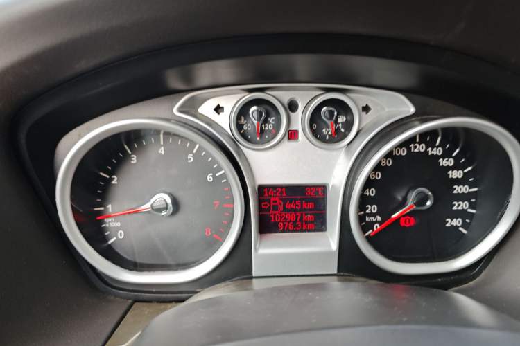 Used Ford Focus 2013 Sedan Classic 1.8L Manual Fashion Edition