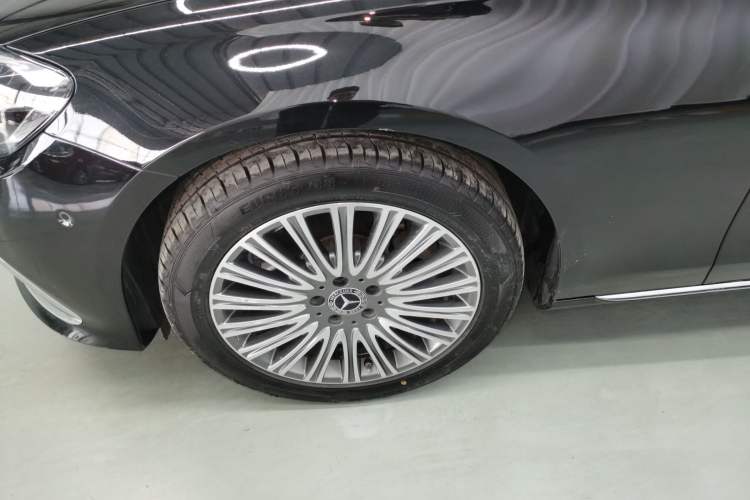 Used Mercedes-Benz E-Class 2023 Updated E 300 L Fashion Edition Left Front Wheel Hub