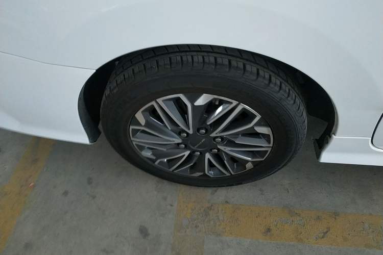Used SAIC MAXUS G20 2020 2.0T Gasoline Automatic ZhiZun Edition