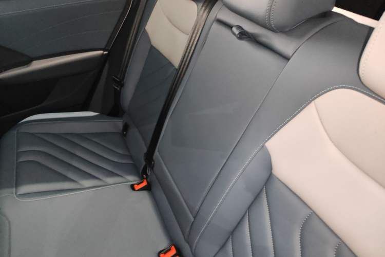 Used Volkswagen Tharu 2024 300TSI Two-Wheel-Drive Moon Luxury Edition