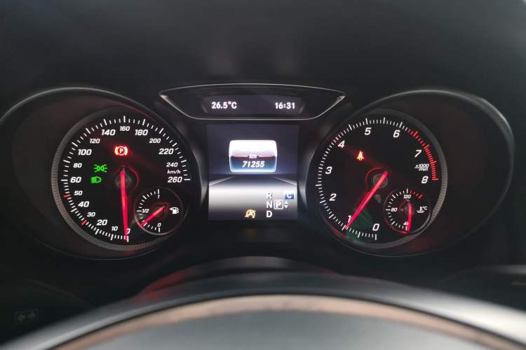 Used Mercedes-Benz GLA 2017 GLA 220 4MATIC Fashion Model
