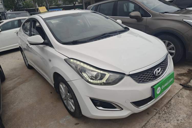 Used Hyundai Elantra (5th Generation / Langdong) 2016 1.6L Automatic Smart Version
