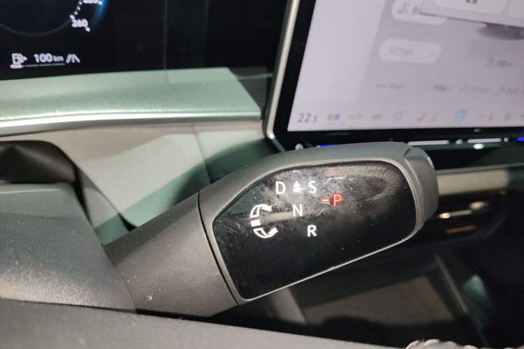 Used Volkswagen Tayron 2025 Tiguan L 380TSI 4Motion Luxury
