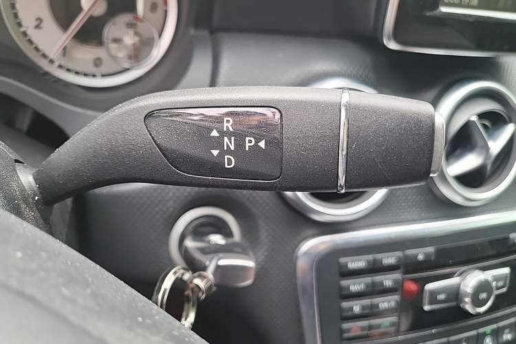 Used Mercedes-Benz A-Class 2015 A 200 Fashion Model Gear Lever
