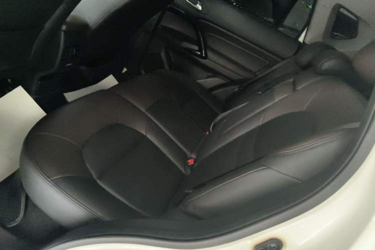 Used GAC Trumpchi GS4 2017 235T Automatic Two-Wheel Drive Elite Edition Left Rear Seat