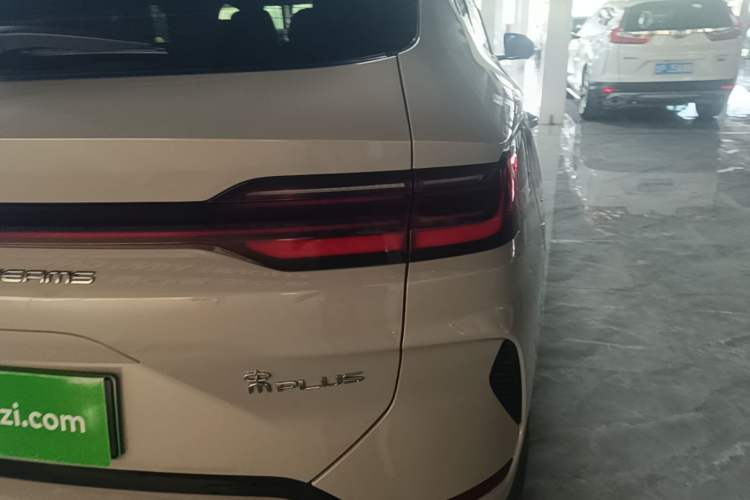 Used BYD Song PLUS New Energy 2023 Champion Edition DM-i 150KM Flagship PLUS Exterior 3