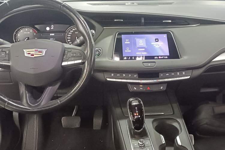 Used Cadillac XT4 2020 28T Two-Wheel-Drive Leading Version