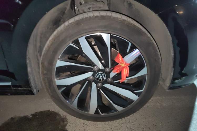 Used Volkswagen Passat 2025 Premium Version 380TSI Dragon Edition Right Front Wheel Hub