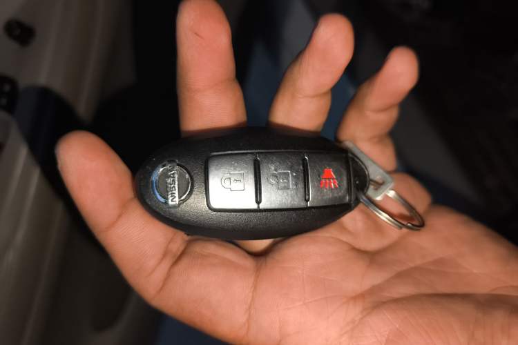 Used Nissan Tiida 2014 1.6L CVT Smart Model Vehicle Key