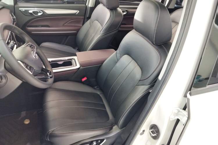 Used GAC Trumpchi M6 2023 PRO 270T DCT Luxury Edition
