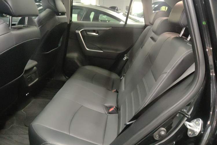 Used Toyota Wildlander 2023 2.0L CVT Two-Wheel Drive Luxury PLUS Edition