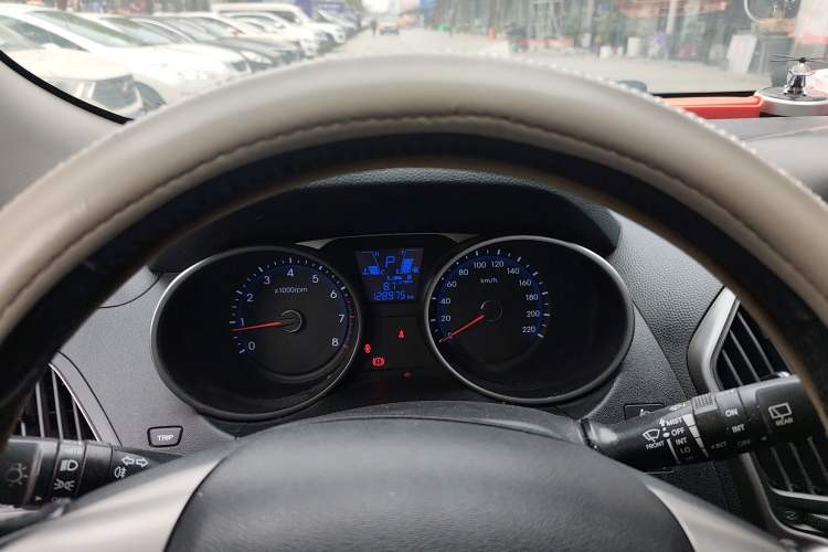 Used Hyundai ix35 2013 2.0L Automatic Two-Wheel Drive Smart GLS China IV Standard
