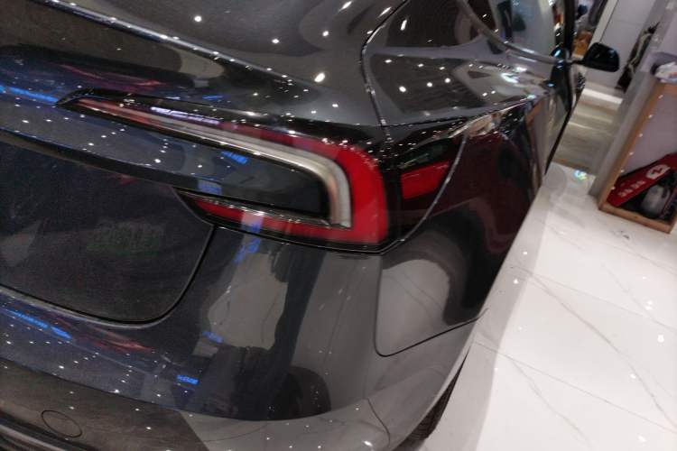 Used Tesla Model 3 2025 Rear-Wheel-Drive Version
