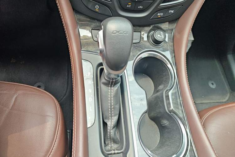 Used Buick Envision 2016 20T Two-Wheel-Drive Elite Model Gear Lever