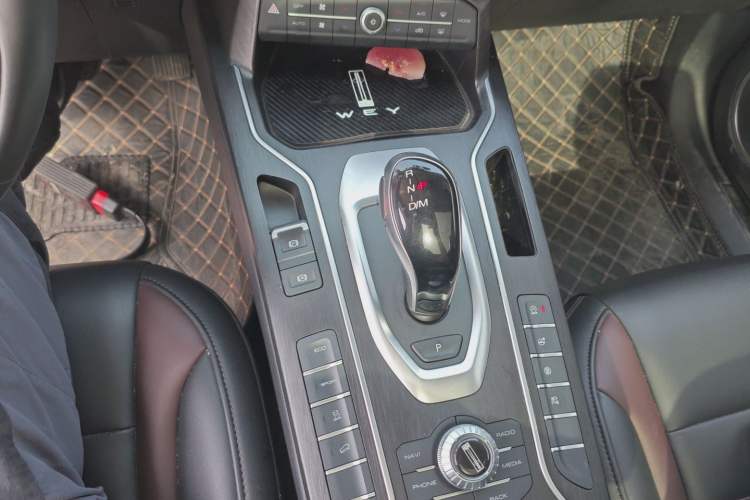 Used Wey VV5 2021 1.5T Two-Wheel Drive Color Pioneer