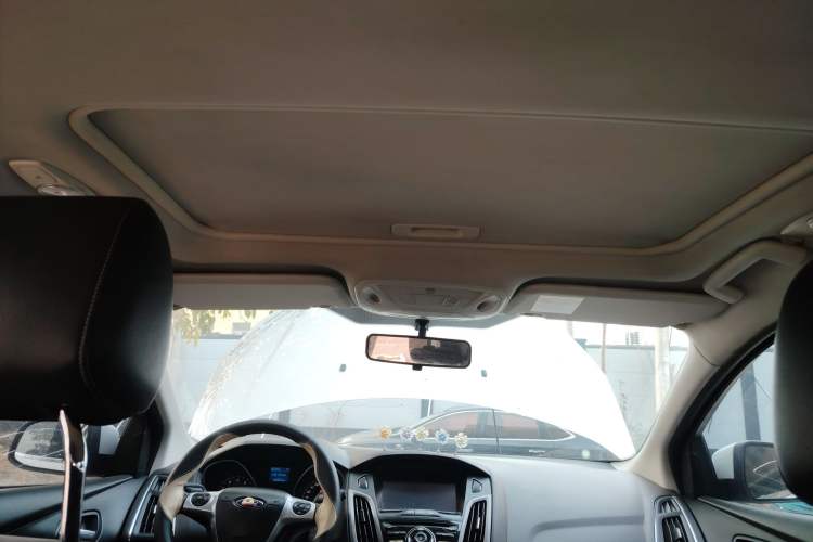 Used Ford Focus 2012 Hatchback 1.6L Automatic Fashion Edition
