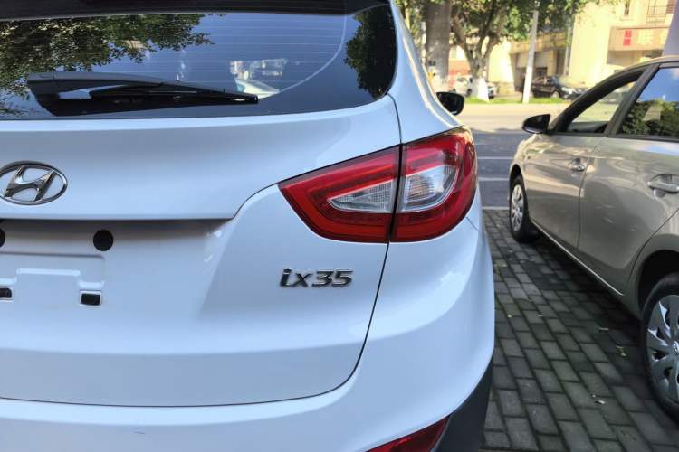 Used Hyundai ix35 2015 2.0L Automatic 2WD Smart Type China IV