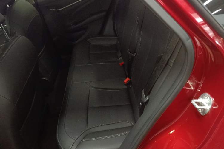 Used Buick Excelle GX 2019 18T Automatic Connected Elite Model China VI Standard Left Rear Seat