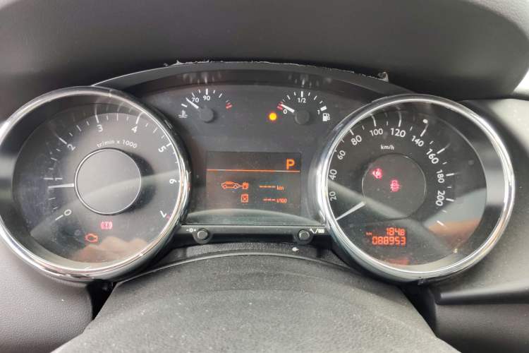 Used Peugeot 3008 2015 2.0L Automatic Classic Edition
