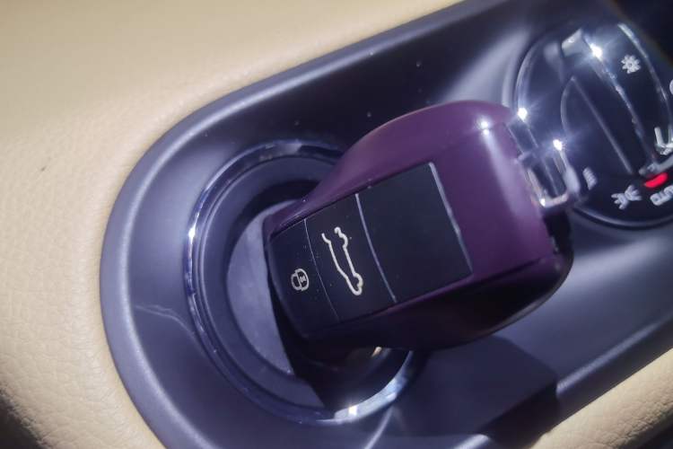 Used Porsche Macan 2016 Macan 2.0T Vehicle Key