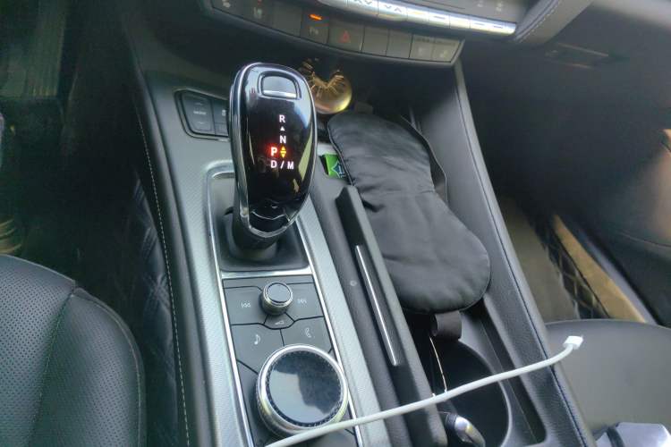 Used Cadillac CT5 2022 28T Luxury Edition Gear Lever