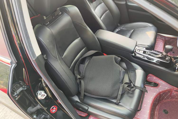 Used Honda Crider 2019 180 Turbo CVT Leading Edition China V Right Front Seat