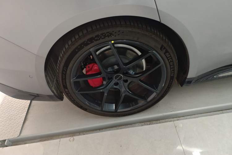 Used Hima Luxeed S7 2025 785 km Ultra