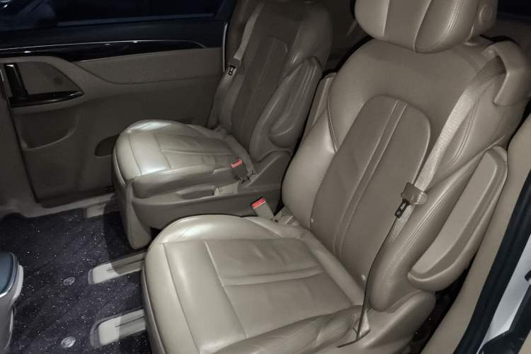 Used Buick GL8 2017 ES 28T Luxury Model China V Standard Left Rear Seat