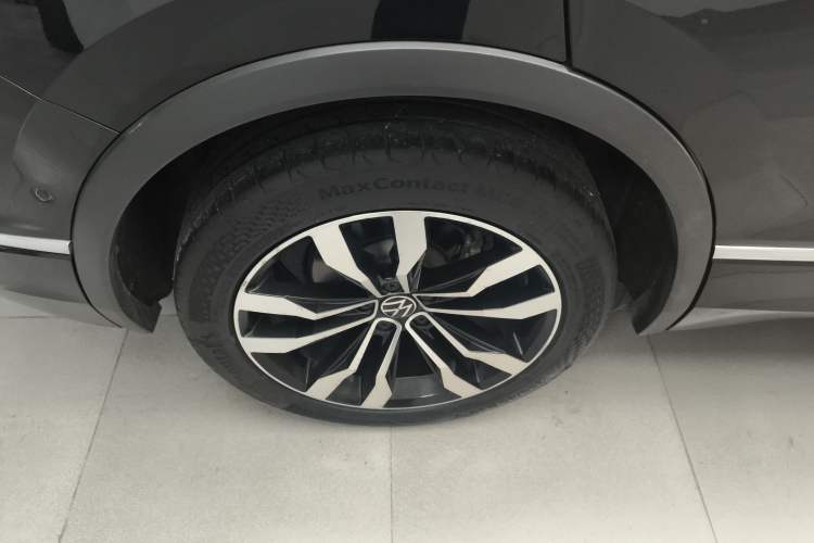 Used Volkswagen Tiguan L 2021 330TSI Automatic Two-Wheel Drive R-Line Enhanced Edition Right Rear Wheel Hub