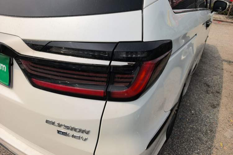 Used Honda Elysion 2022 2.0L eHEV Luxury Edition