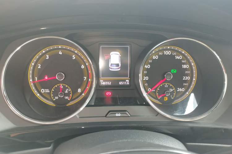 Used Volkswagen Tiguan L 2019 Updated Version 330TSI Automatic Two-Wheel Drive Panoramic Comfort Edition China VI Standard Instrument Cluster