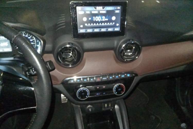 Used BAIC Changhe Q35 2016 1.5L Manual Smart Edition