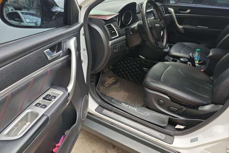 Used Haval H6 2017 Revised Blue-Label Sport Version 1.5T Automatic Two-Wheel Drive Luxury Trim
