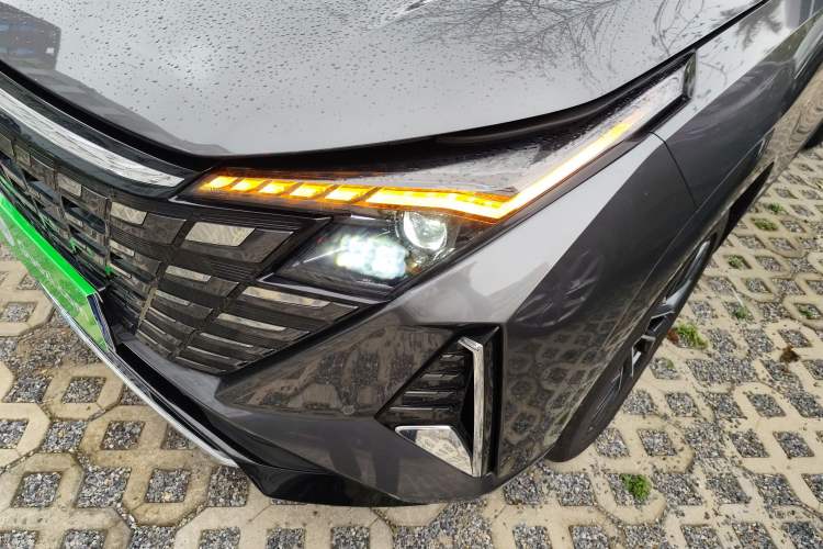 Used CHANGAN UNI-Z 2025 1.5T Premium Edition Left Front Headlight