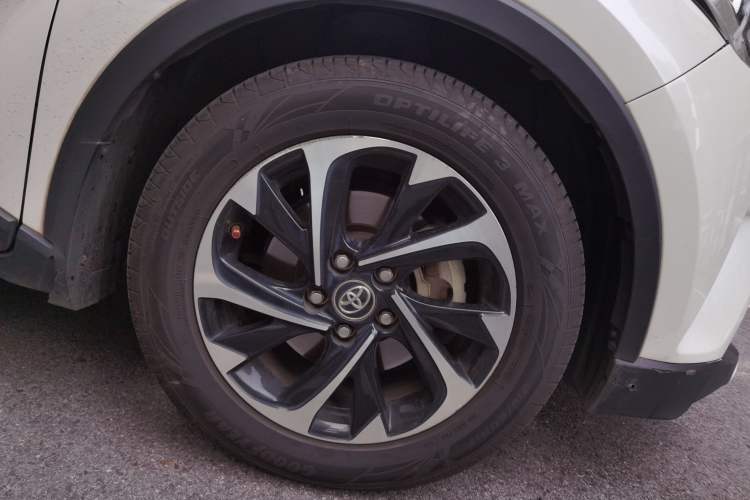 Used Toyota IZOA 2018 2.0L Yichi Edition China V Standard