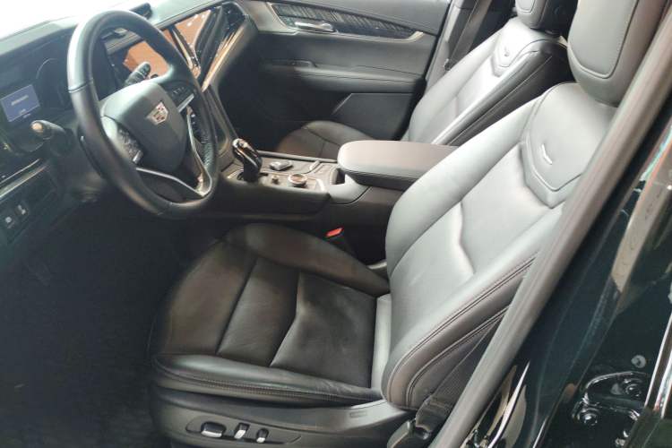 Used Cadillac XT6 2022 2.0T 7-Seater Four-Wheel Drive Luxury Version
