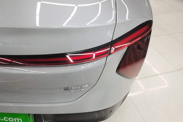 Used Hongqi EH7 2024 690 Pro Right Rear Taillight