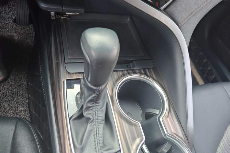 Used Toyota Camry 2019 Revised Version 2.5G Luxury Edition
