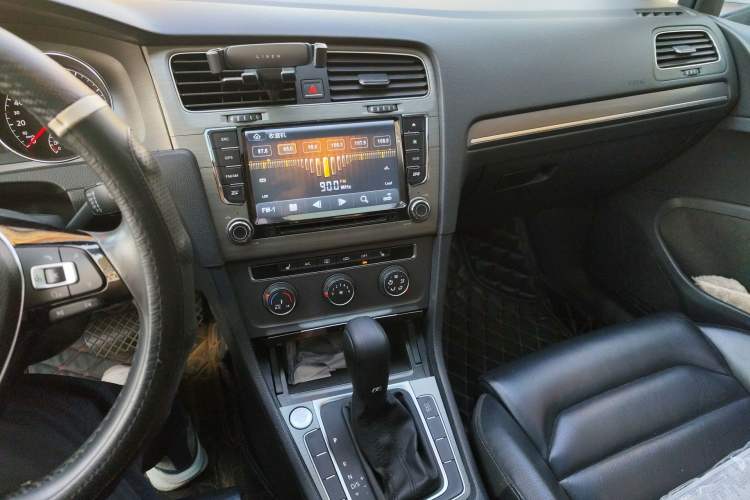 Used Volkswagen Golf 2015 1.4TSI Automatic Luxury Model