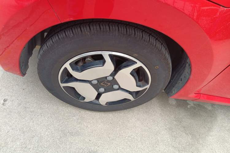 Used SOL E10X 2021 302 km Range Luxury Version 30.2 kWh Left Front Wheel Hub